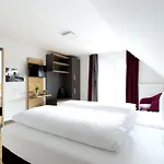 K1 Hotel